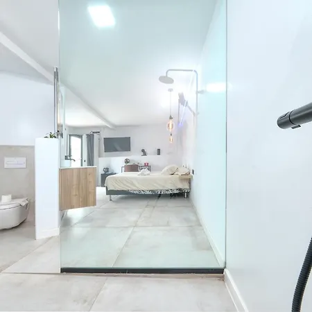Macher Room